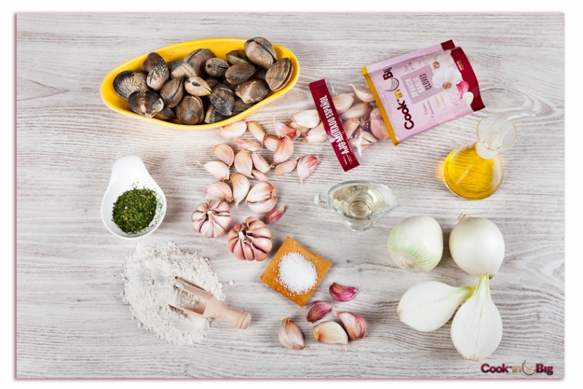 Ingredients of Clams with Morado Garlic