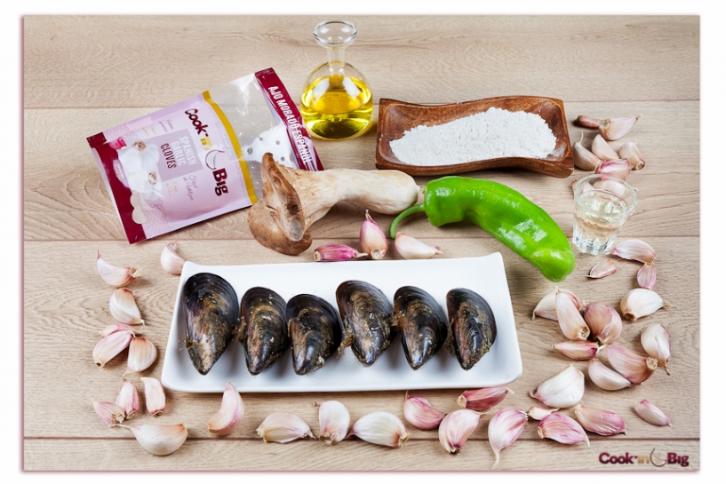 Mussels with Japanese Mushrooms and Morado Garlic.