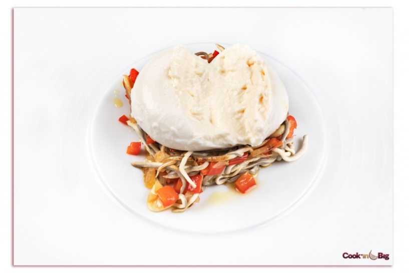 Gulas salteadas con Burrata y  Ajo Spring Blanco