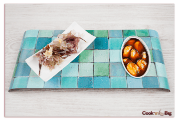 Mejillones en Escabeche con Ensalada de Algas y Ajo Morado