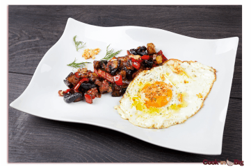 Pisto con Ajo Negro y Blanco con Huevo Frito.
