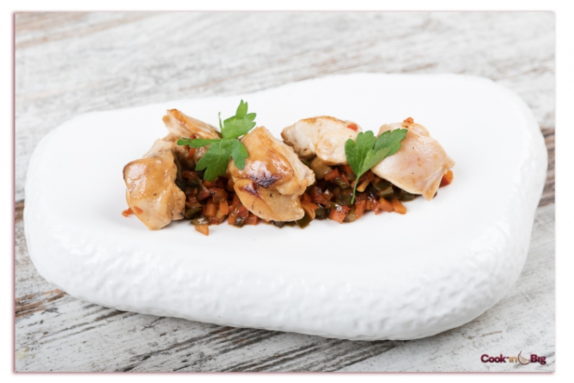 Salteado de Conejo con Ajo Blanco
